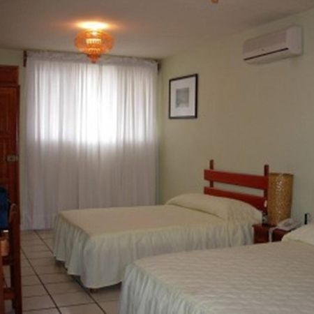 Nakum Hotel Флорес Экстерьер фото