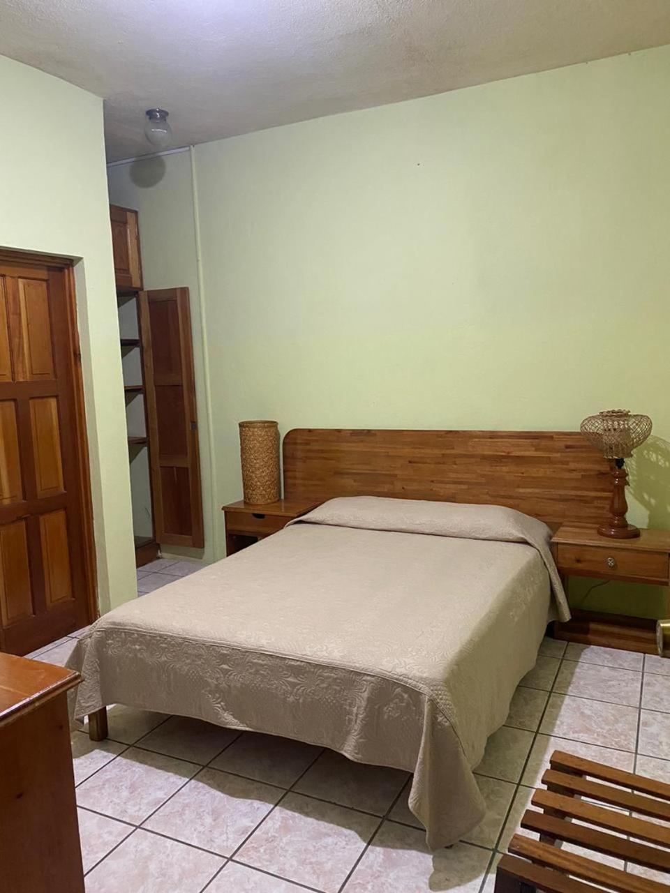 Nakum Hotel Флорес Экстерьер фото