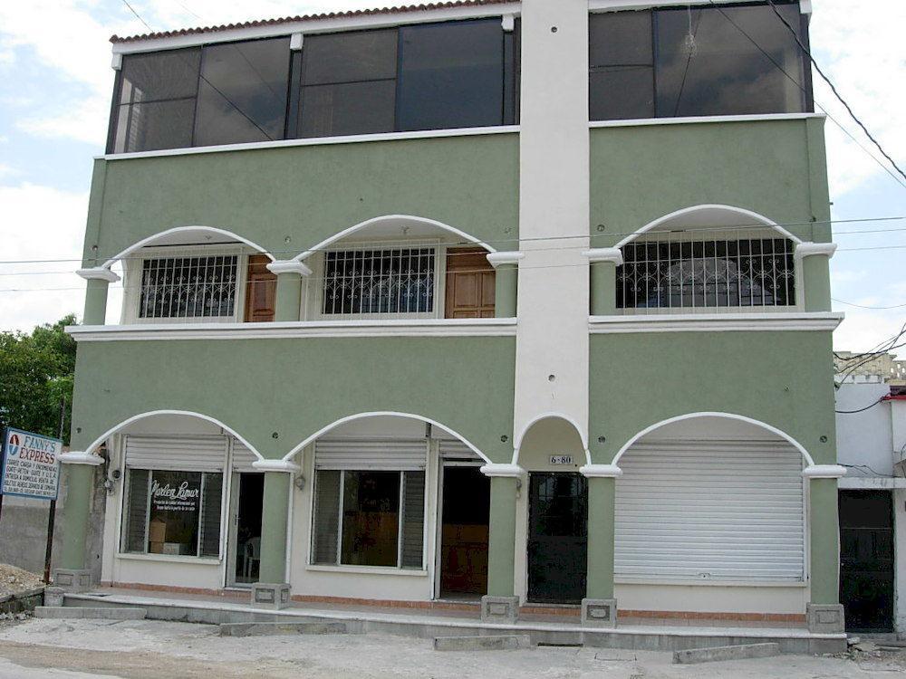 Nakum Hotel Флорес Экстерьер фото