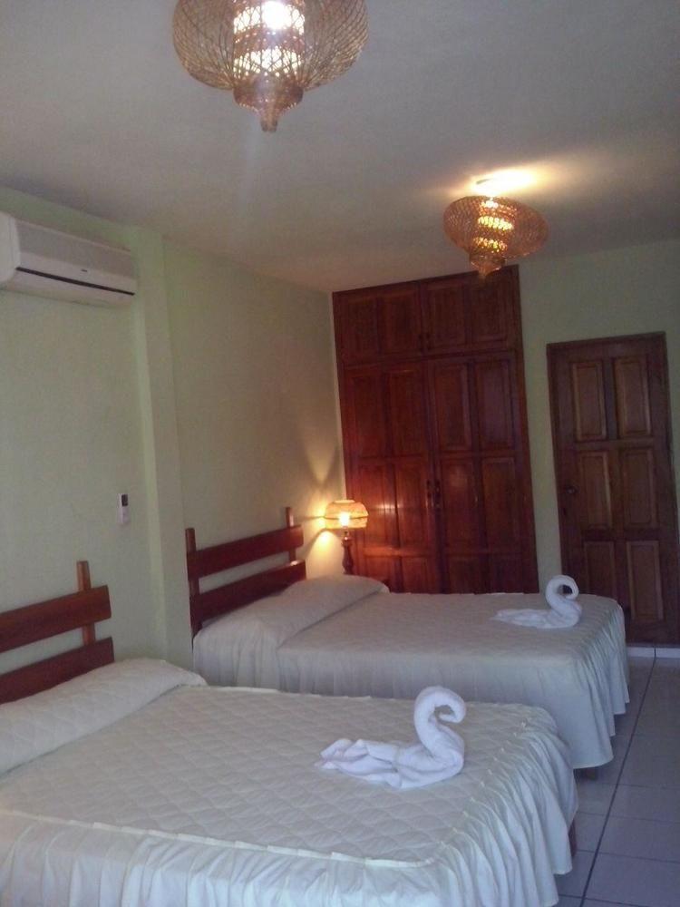 Nakum Hotel Флорес Экстерьер фото